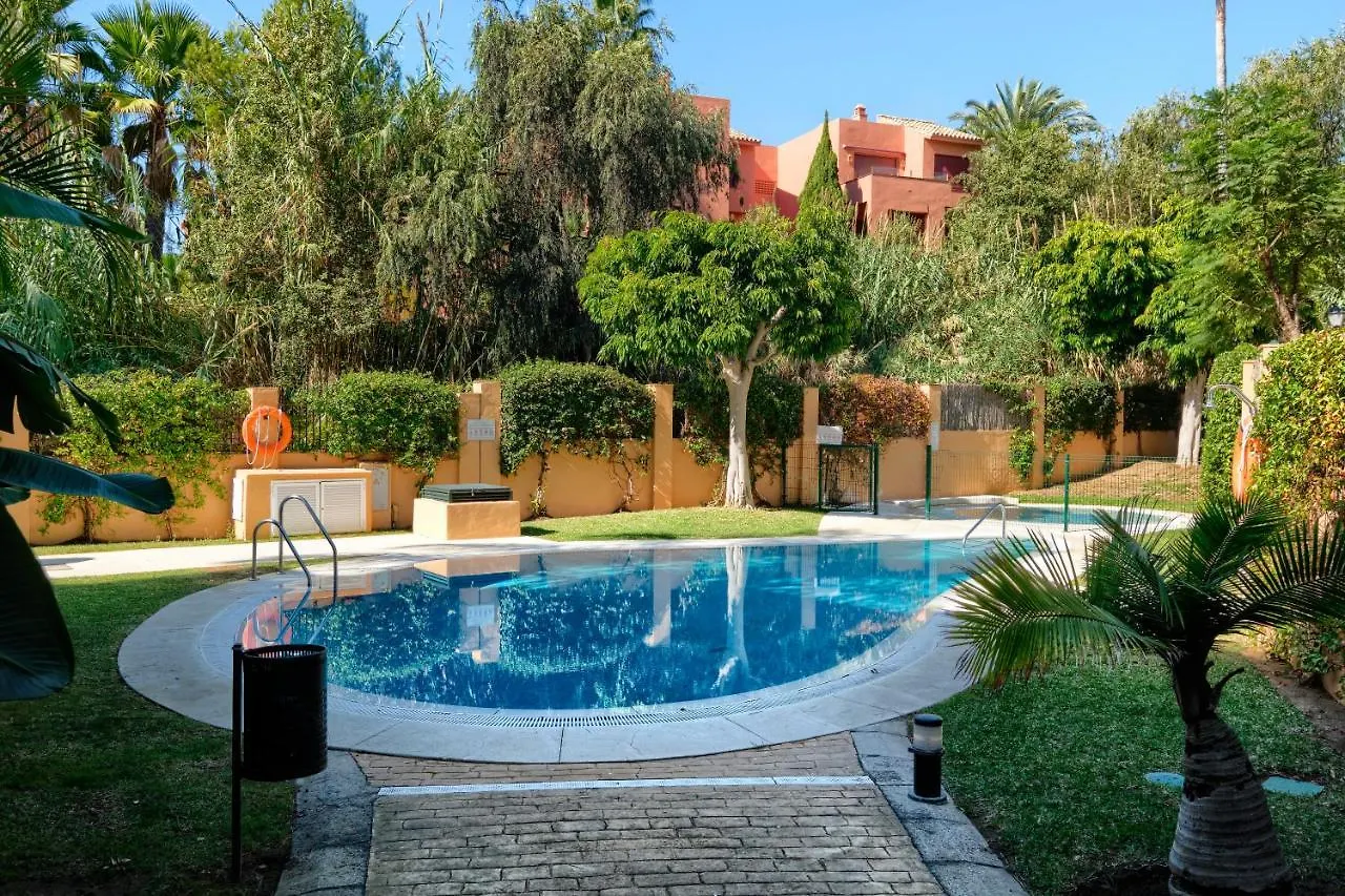 Playa Alicate, 2 Bedroom Beach Apartment Marbella